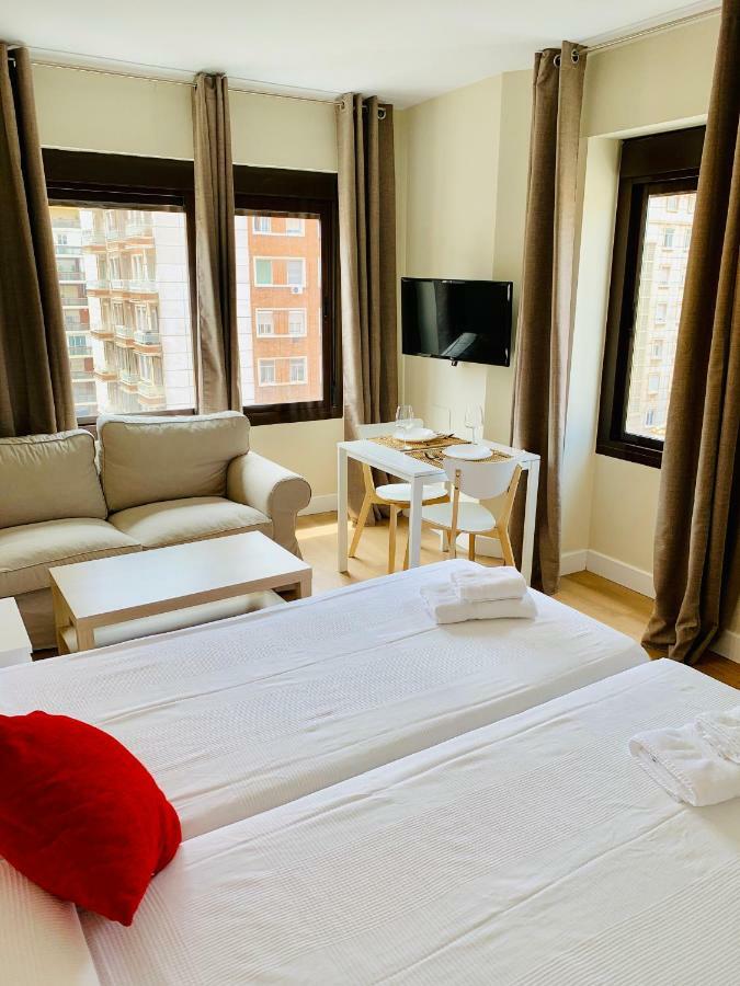 Triana Luxury Apartament Lägenhet Sevilla Exteriör bild